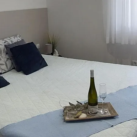 Happy Olive Apartment Kovacic